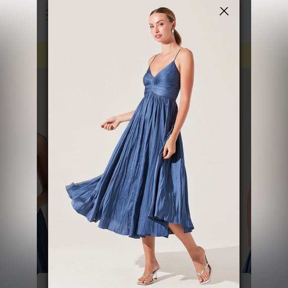 ASTR Maeve Pleated Midi Dress - Slate Blue - Picture 3 of 9